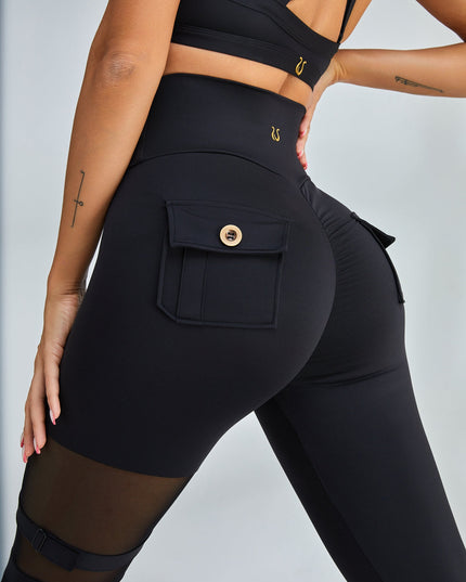 ZASUWA Female Unique Cut Out Pocket Mesh Scrunch Bum Sportswear