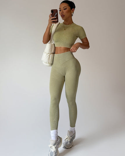 ZASUWA Female Ribbed Scrunch Bum High-waisted Tracksuit